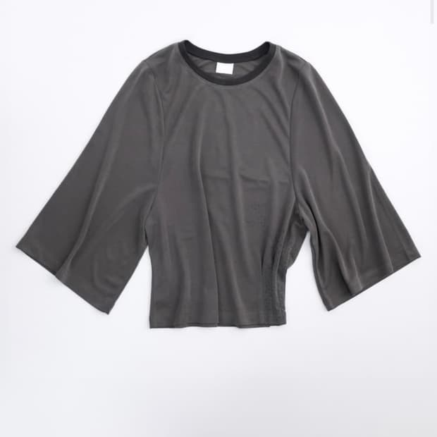 울리카 상투스 cape t-shirts (S)