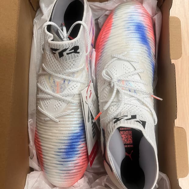 푸마 퓨처 축구화 새상품(265사이즈)