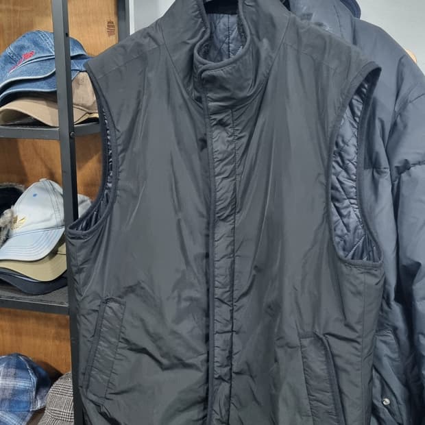 솔리드옴므(우영미) 안쪽누빔 쉐르파 남성조끼 105(표기110) 상태9