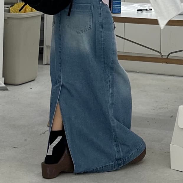 éé denim long skirt