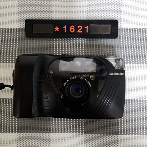신도리코 FF-9D 필름카메라