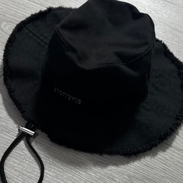 자크뮈스 아티초크 버킷햇 블랙 60