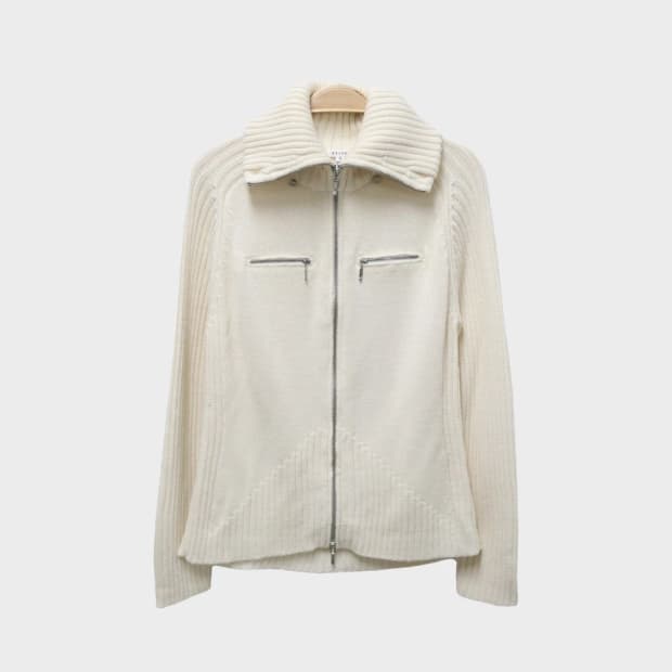 SEIZE 아이보리 터틀넥 울혼방 니트집업 61267