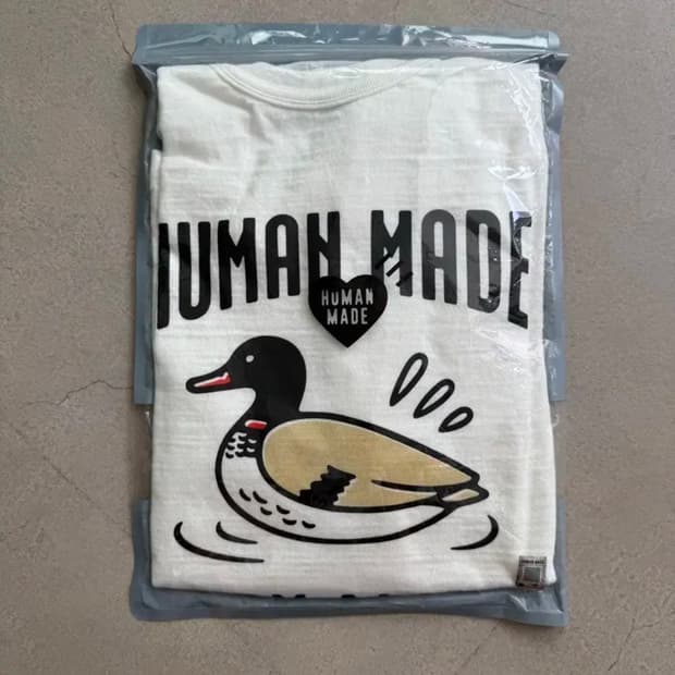 휴먼메이드 반팔 판매합니다.