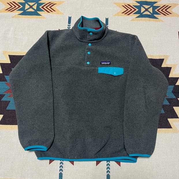 파타고니아 신칠라 스냅티 우먼 M 니켈그레이