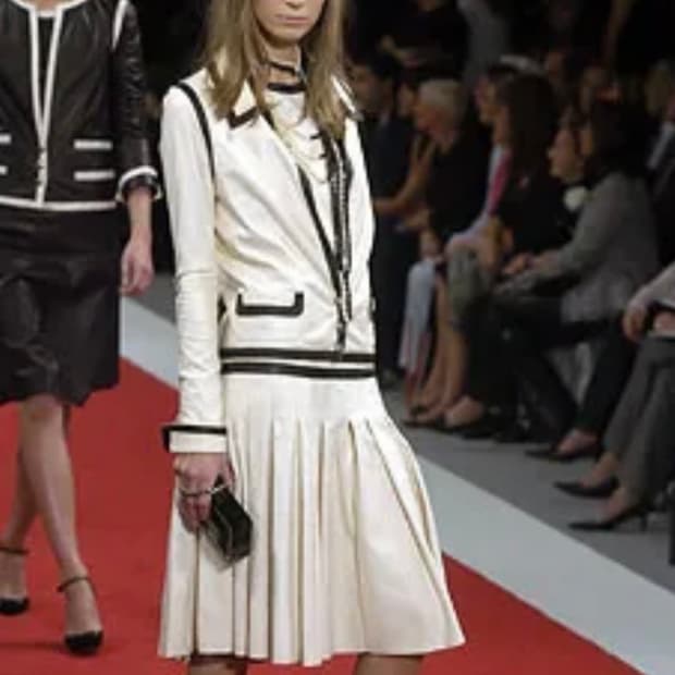 샤넬 런웨이 컬렉션 빈티지 양가죽 드레스