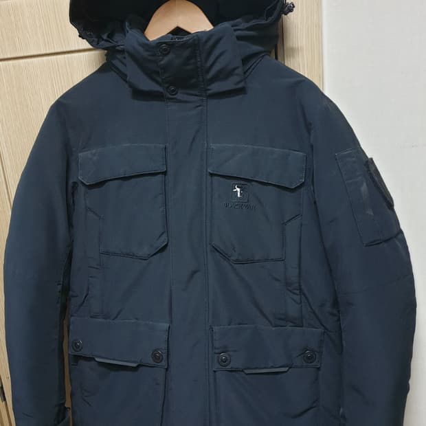 블랙야크 구스다운 패딩 자켓 블랙 (90)