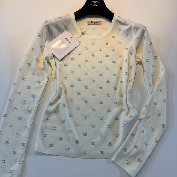 (새상품)샤넬보석니트