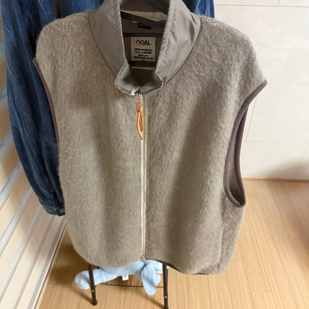 나나미카 지퍼 업 모헤어 베스트 (L사이즈)