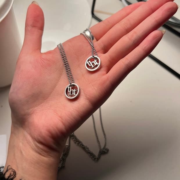 쓰리타임즈 로고 목걸이 매트실버