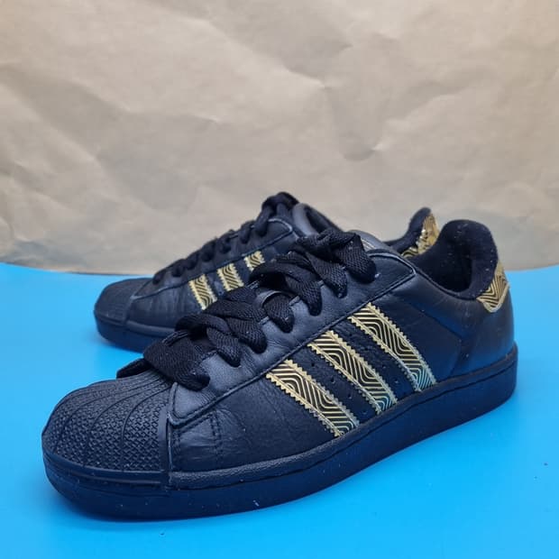 아디다스 슈퍼스타 빈티지 볼드 스니커즈225