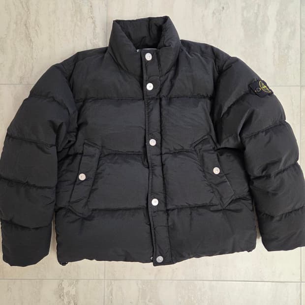 스톤아일랜드 안티드롭 스냅버튼 패딩 L 1회착용