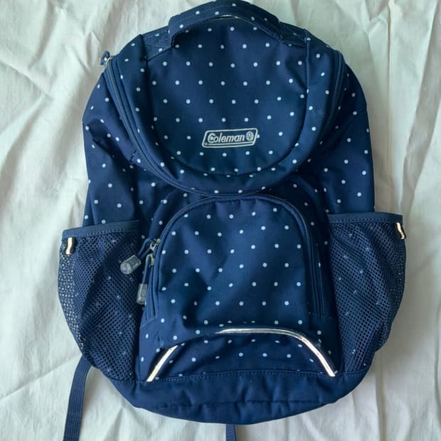 콜맨 도트 백팩💙