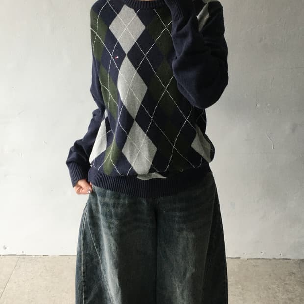 타미힐피거 아가일패턴 니트