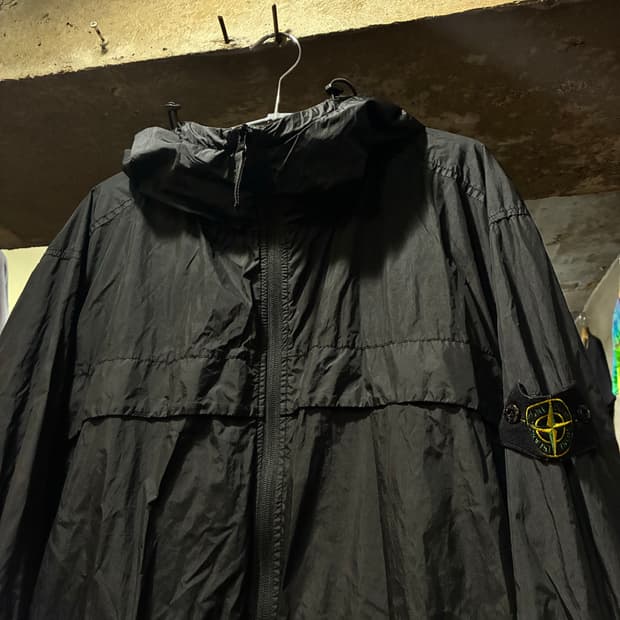 Stone Island 스톤 아일랜드 크링클랩스 바람막이 자켓