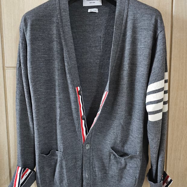 톰브라운 24년식 메리노울 가디건(백화점판/4/새상품급)