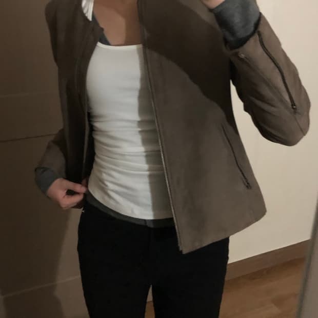 유니클로 스웨이드 자켓 베이지