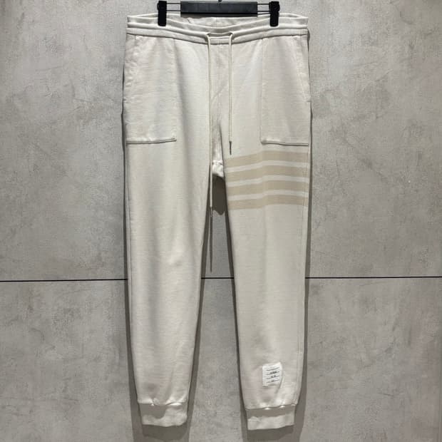 A+ / 3 (30~) 톰브라운 사선 조거팬츠 아이보리