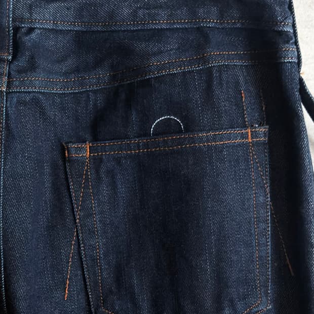 이세이미야케 커밍순 스트랩 포인트 셀비지 데님 팬츠