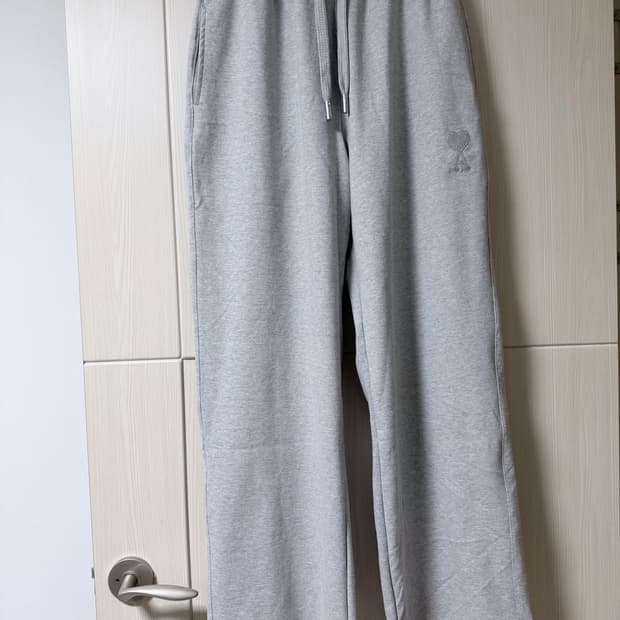 아미 와이드 트레이닝팬츠 미착용