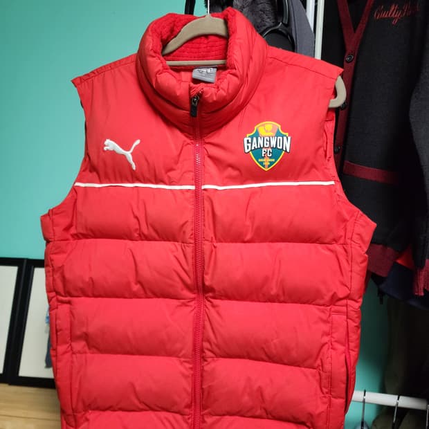 푸마 강원FC 조끼 패딩 M사이즈