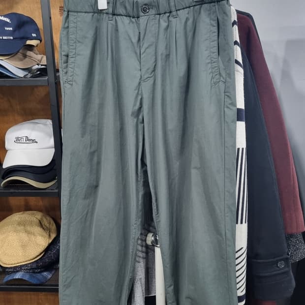 series(시리즈) 코오롱 정품 baggy fit 카키색바지 32~33