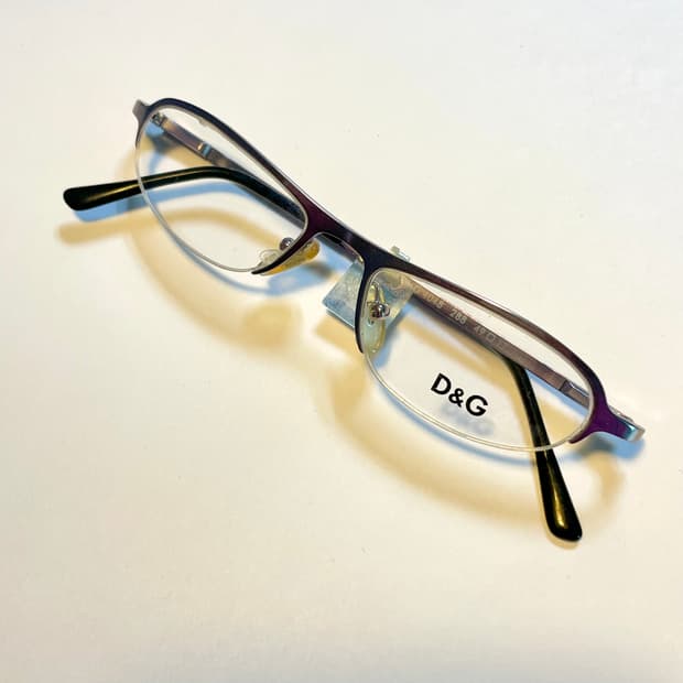 D&G 돌체앤가바나 사의 빈티지 반무테 안경 판매합니다