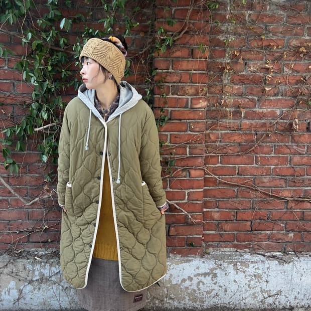 카키 퀼팅 플리스 후드 아우터