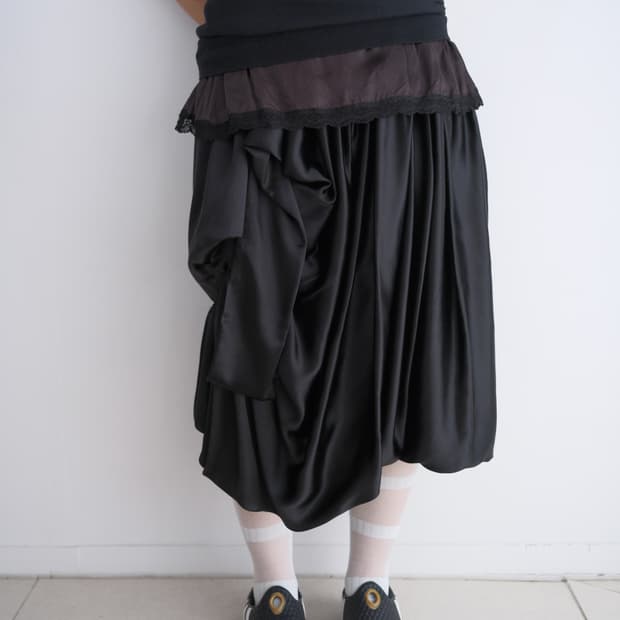 Volume drape skirt