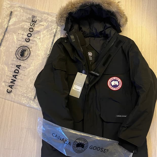 캐나다구스 패딩 구스다운 팝니다 (새상품)