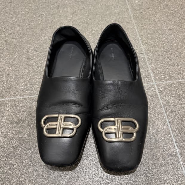 발렌시아가 BB로퍼 