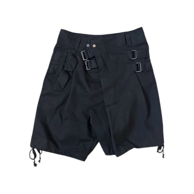 Unplugged Museum Belted Shorts