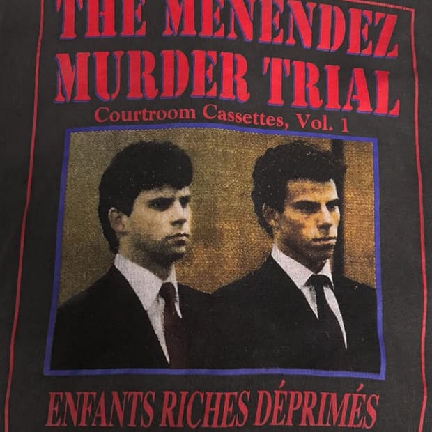MENENDEZ TRIAL 티셔츠 