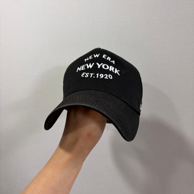 뉴에라 뉴욕 블랙 매쉬캡 볼캡 모자