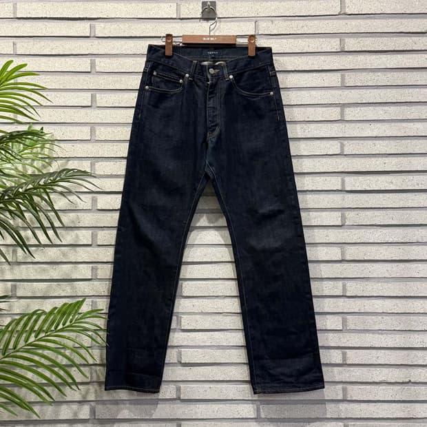 타미힐피거 인디고 생지 데님 팬츠 백 레터링 프린트 디테일 진청