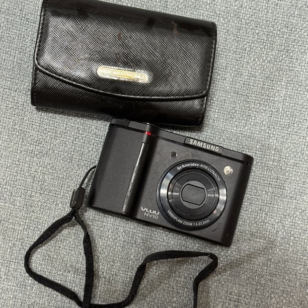 삼성 VLUU NV10 디지털 카메라 (파우치 포함)
