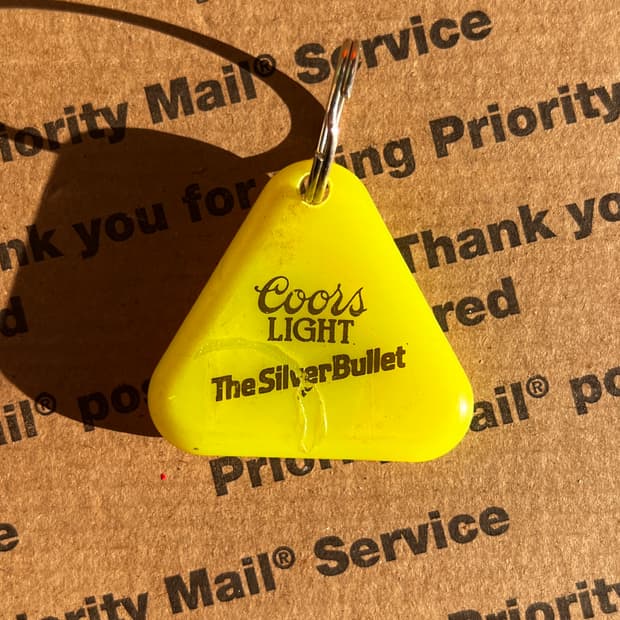 90s vtg Red Hook Brewery Keyring