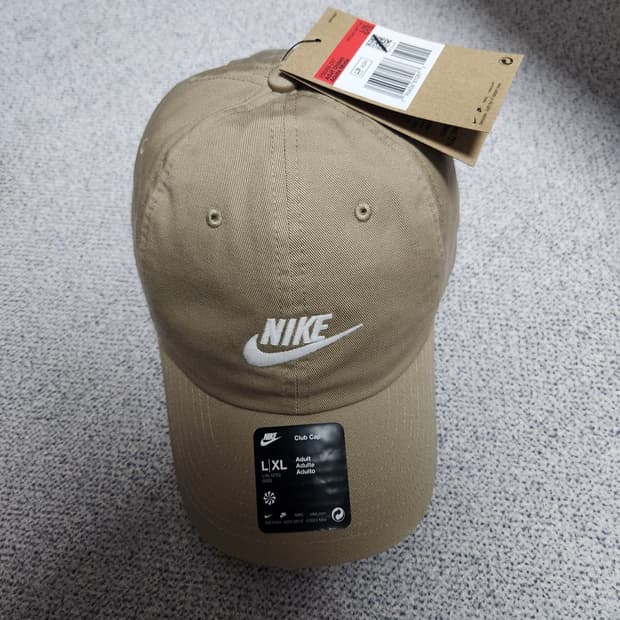 나이키 클럽 언스트럭처드 퓨추라 워시 볼캡 L/XL사이즈