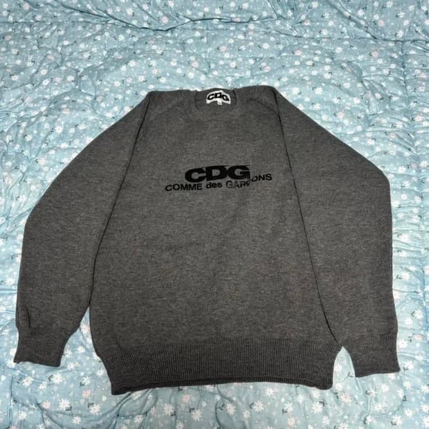 CDG 꼼데가르송 브이넥 스쿨 회색 가디건