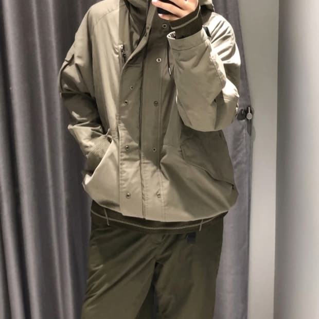 무신사 스탠다드 시티레저 후드 쉘파카 라이트 카키