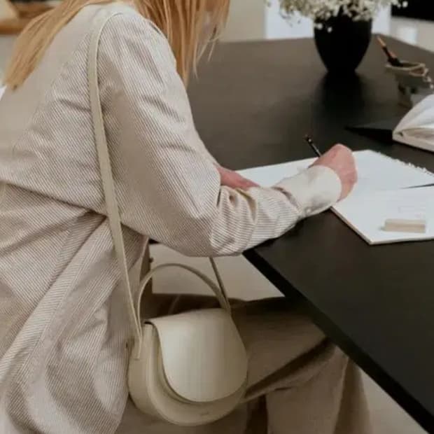 Olito / 007cato/ cream /올리토가방판매 원가 27만원 