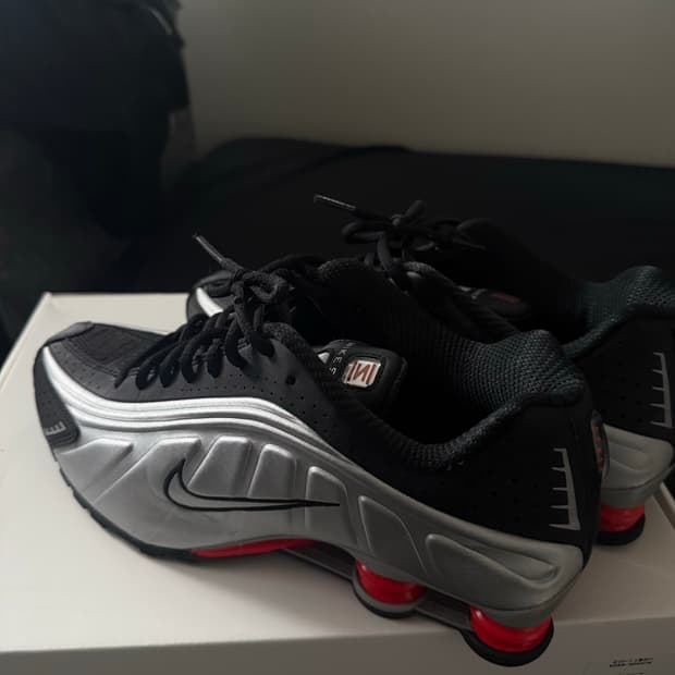 나이키 샥스 275