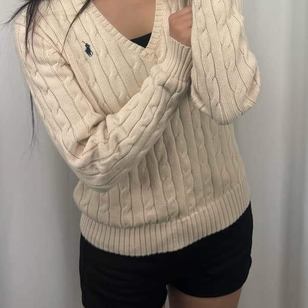 폴로 아이보리 코튼 브이넥 니트