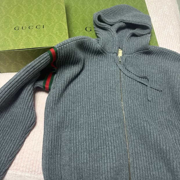 구찌 니트 후드집업 새상품 백화점판