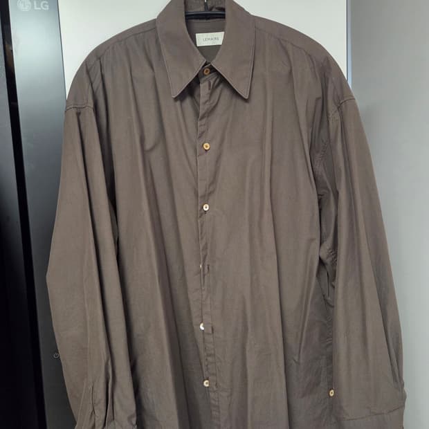 르메르 레귤러 칼라 트위스트 셔츠 카카오 50사이즈