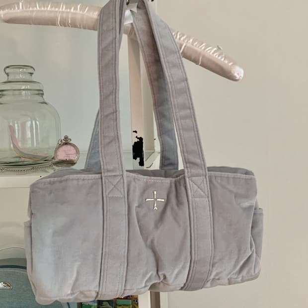 새상품 카하라 발레리나 백 벨벳 그레이 컬러 발레 더플백 가방