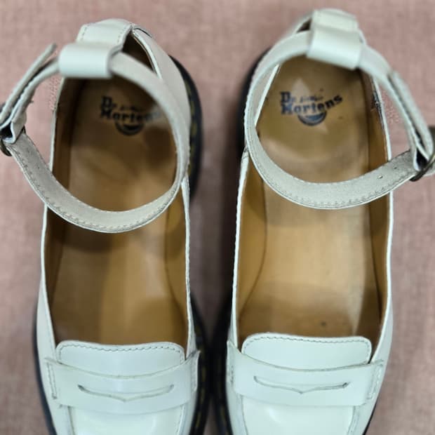 닥터 마틴 240mm- 레오니 앵클 스트랩 페니 로퍼