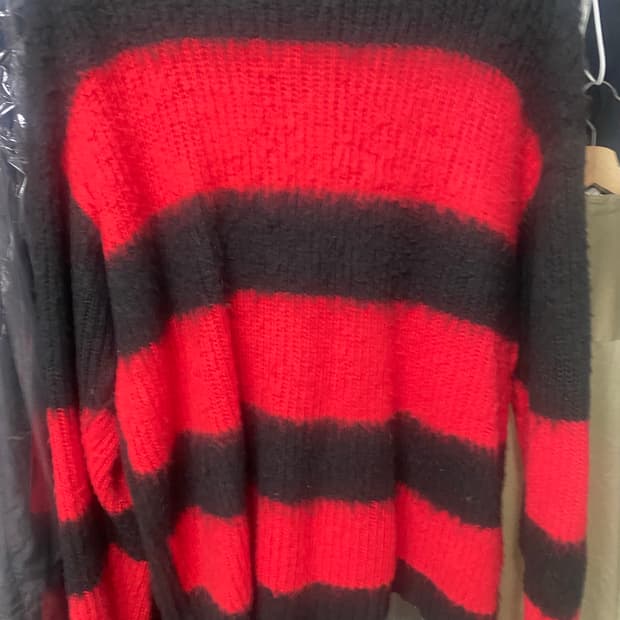 cal o line 캐롤라인 모헤어 커트코베인 니트