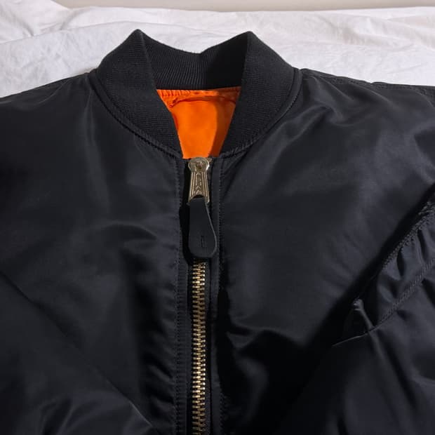 알파인더스트리 MA-1 플라이트 자켓 블랙