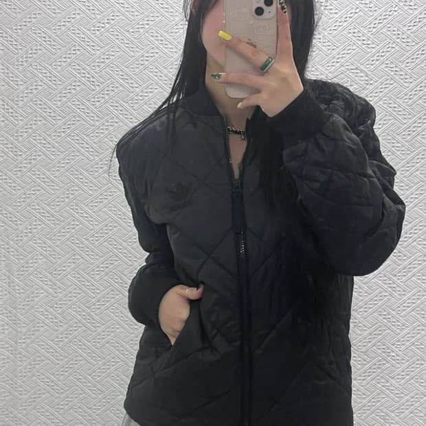 아디다스 모던시크 퀄팅 경량 패딩 자켓 95 C07540